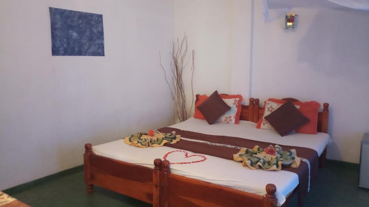 Julie Guest House Tangalle Εξωτερικό φωτογραφία